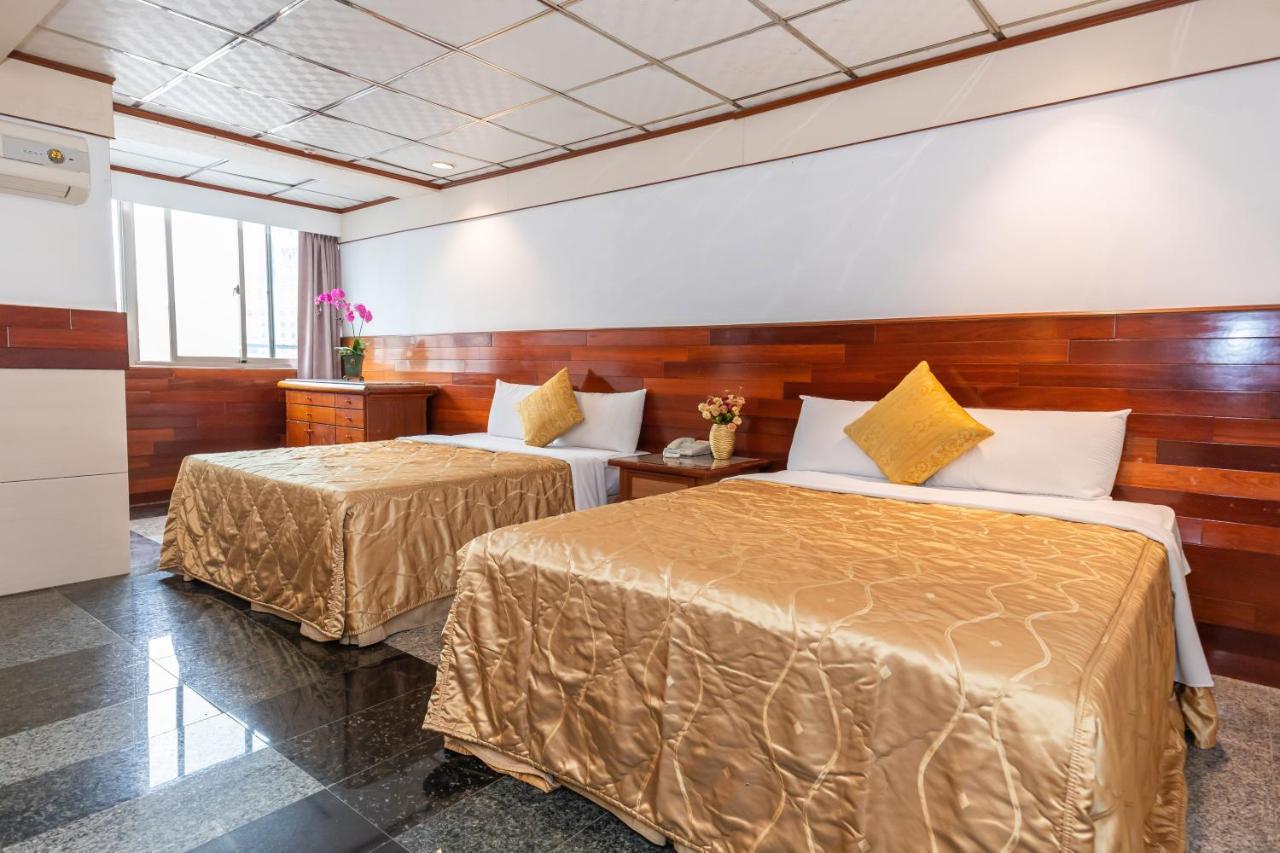 Yi Pin Business Hotel Таоуан Екстериор снимка
