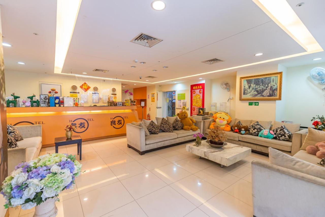 Yi Pin Business Hotel Таоуан Екстериор снимка