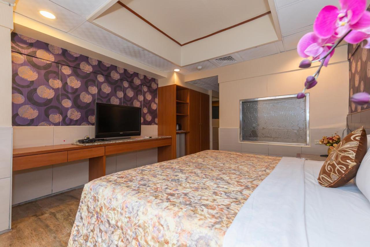 Yi Pin Business Hotel Таоуан Екстериор снимка