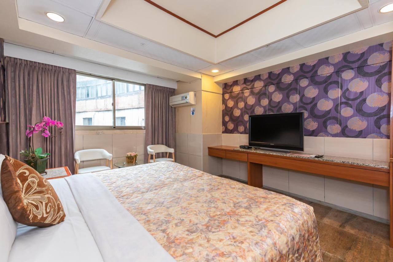 Yi Pin Business Hotel Таоуан Екстериор снимка