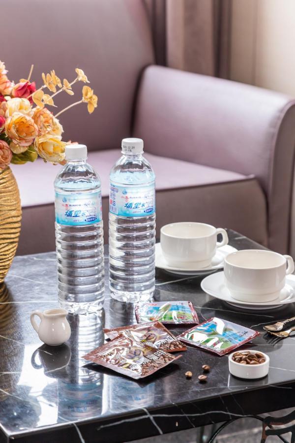 Yi Pin Business Hotel Таоуан Екстериор снимка