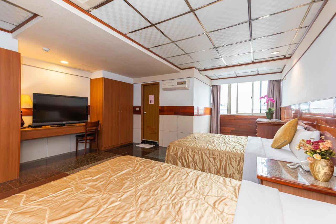 Yi Pin Business Hotel Таоуан Екстериор снимка