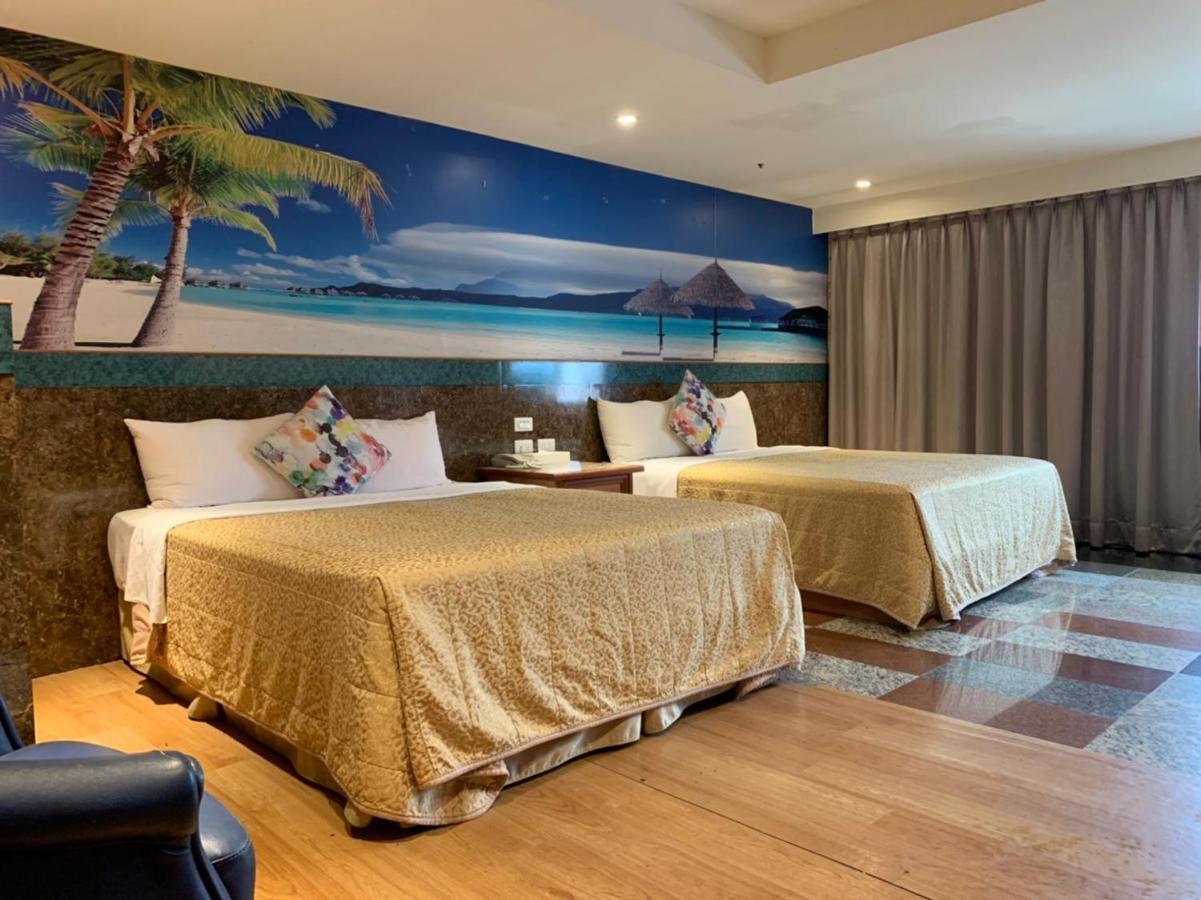 Yi Pin Business Hotel Таоуан Екстериор снимка