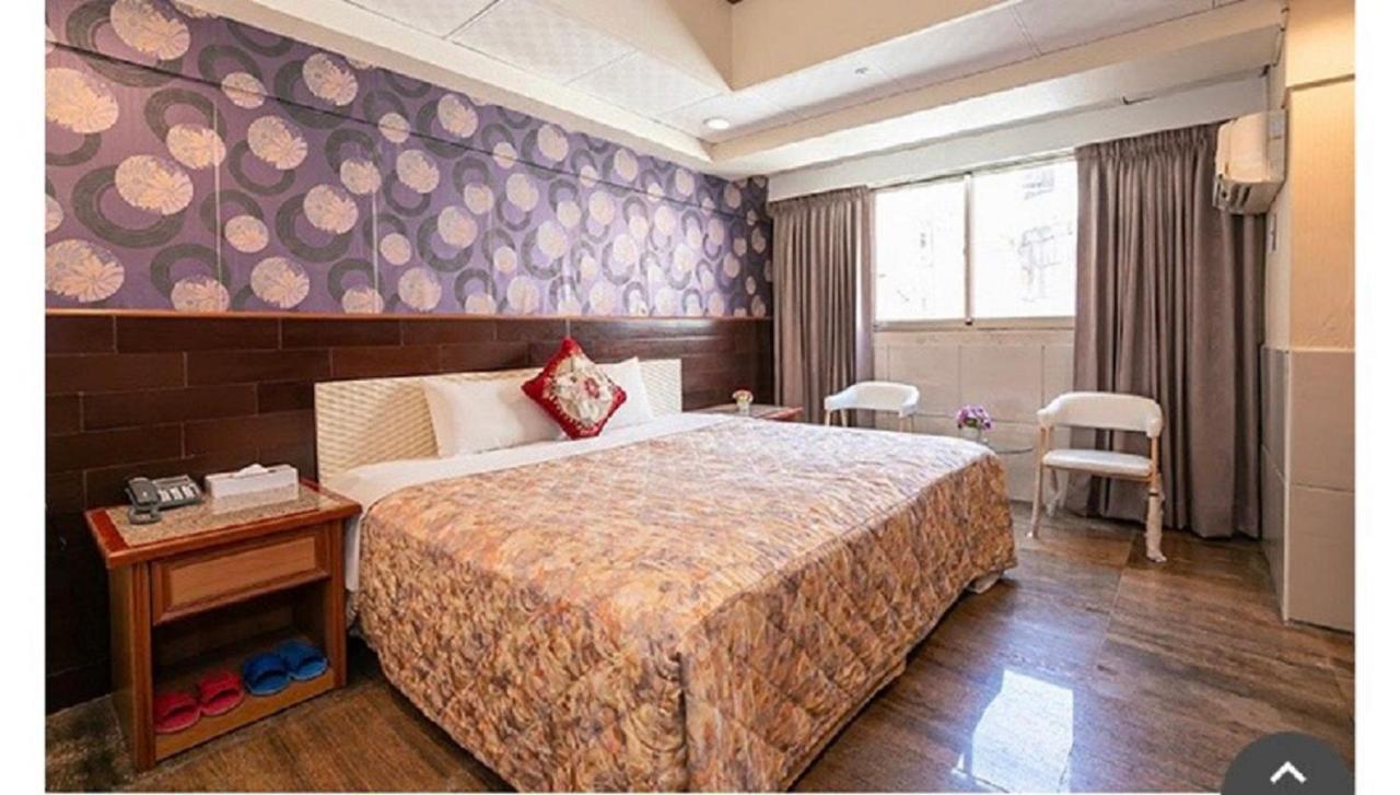 Yi Pin Business Hotel Таоуан Екстериор снимка